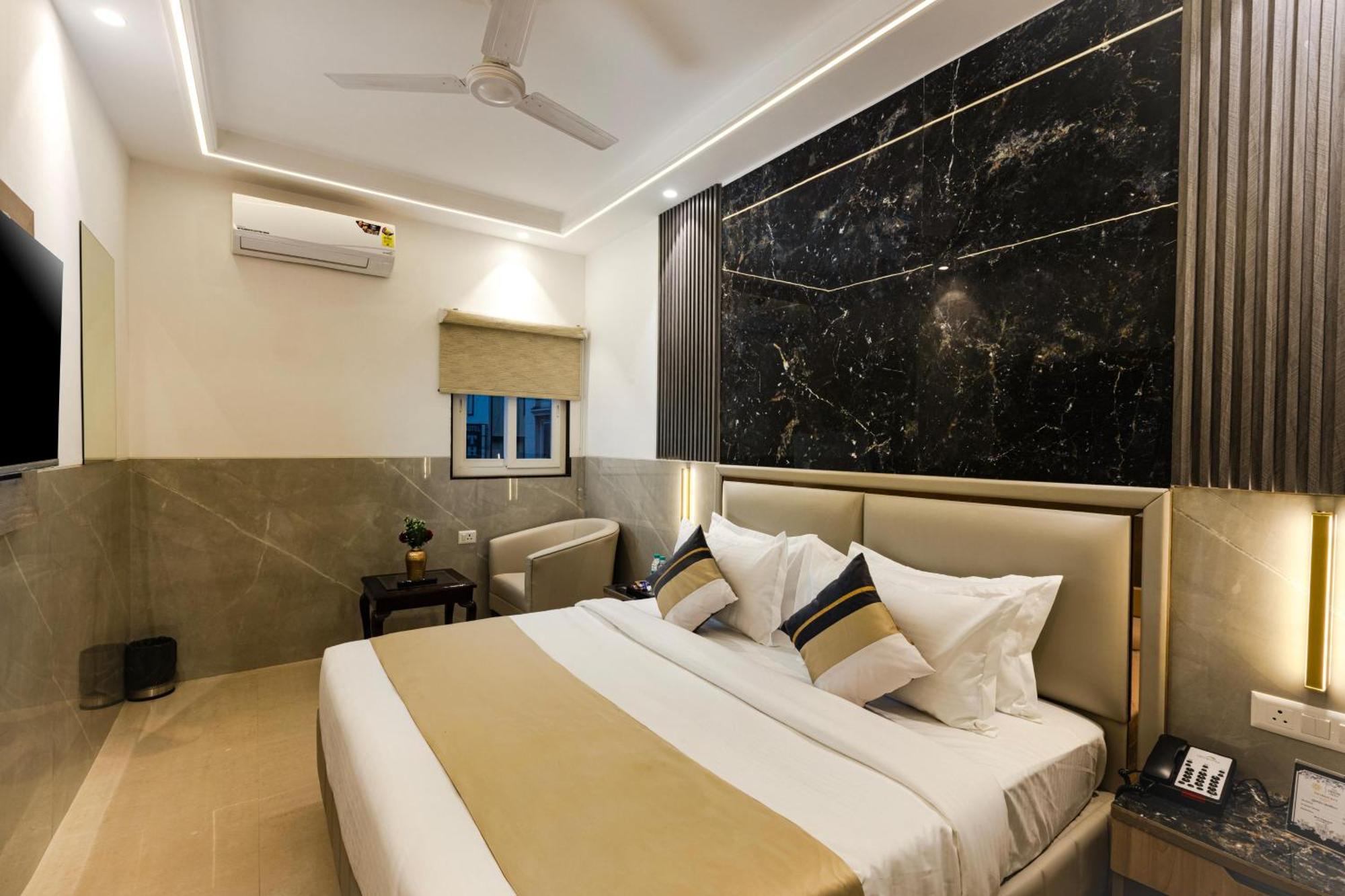 The Orion Hotel Era - Delhi Airport Új-Delhi Kültér fotó