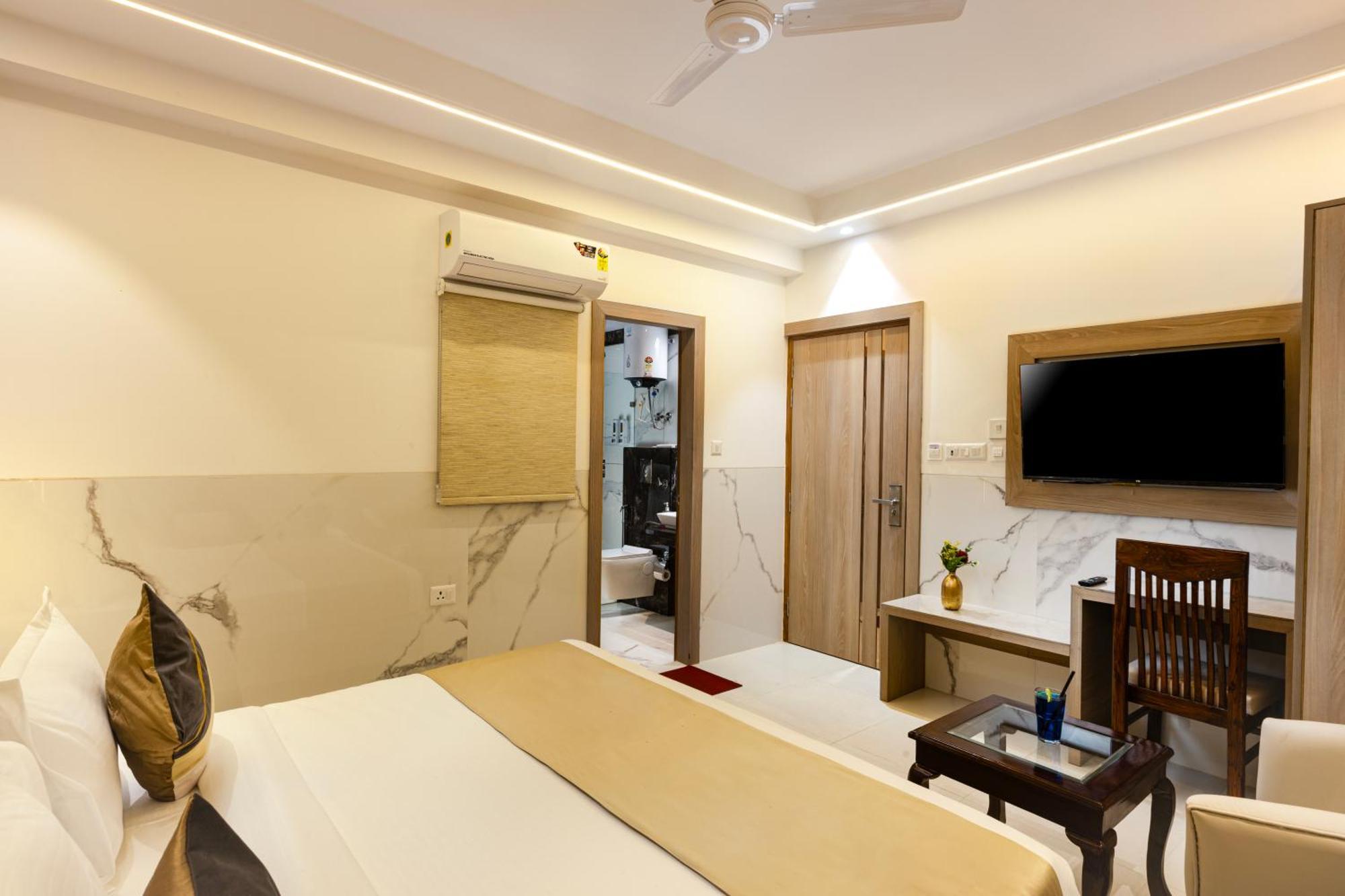 The Orion Hotel Era - Delhi Airport Új-Delhi Kültér fotó