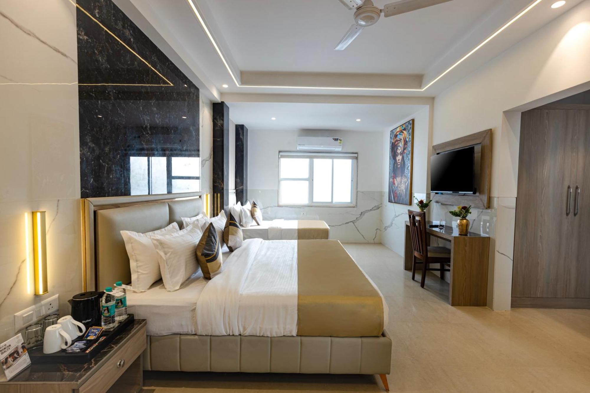 The Orion Hotel Era - Delhi Airport Új-Delhi Kültér fotó
